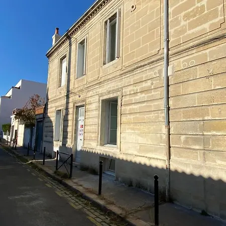 Petit Cocon A Avec Terrasse Bordeaux